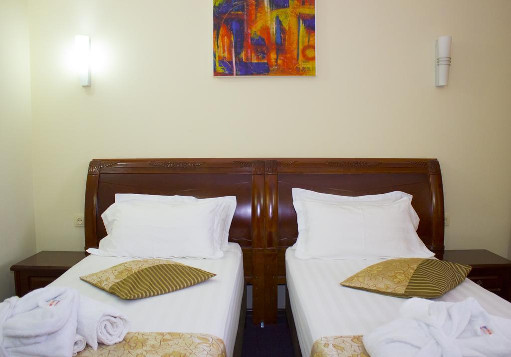 Hotel Vanilla Batumi Room photo